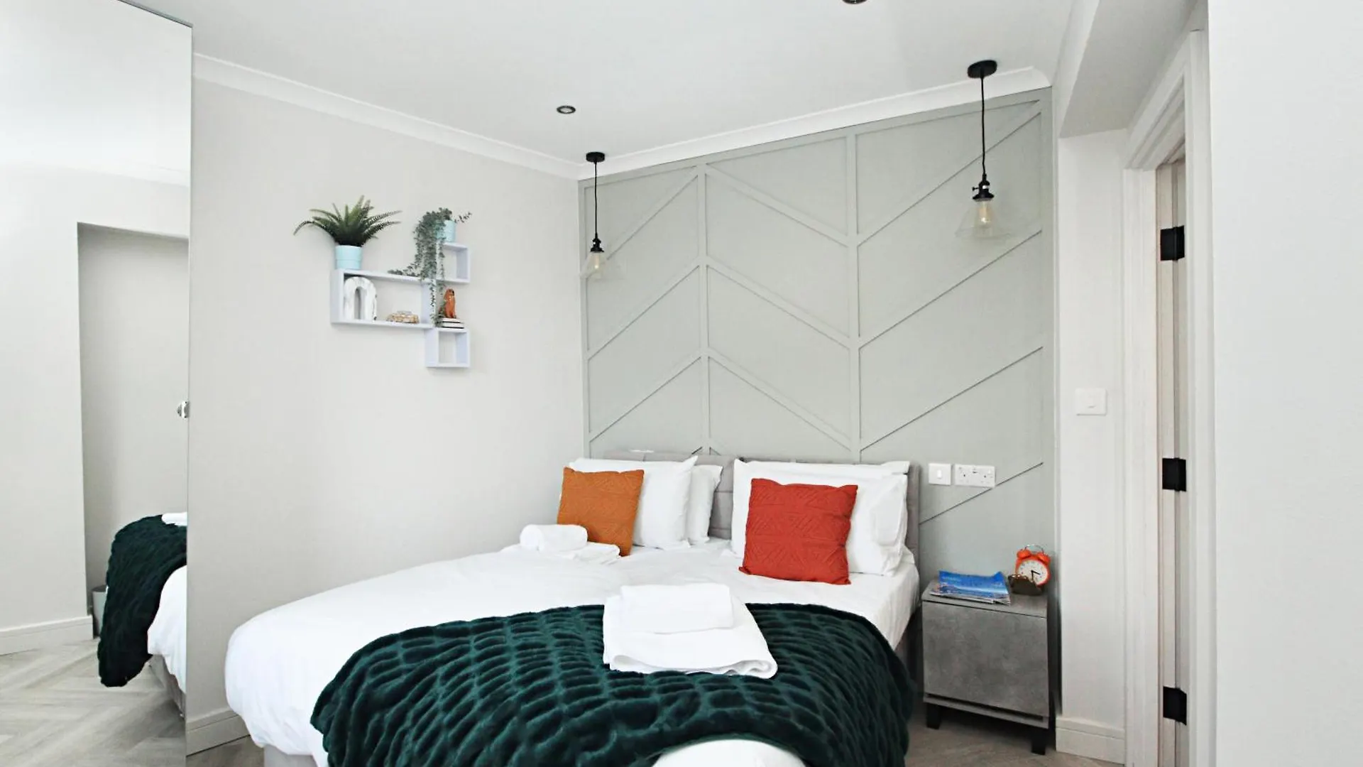 Apartment Rayan Heights Cosy 1 Bedroom Flat Sleeps 2 Perfect For Contractors Tourists Families - Free Parking London