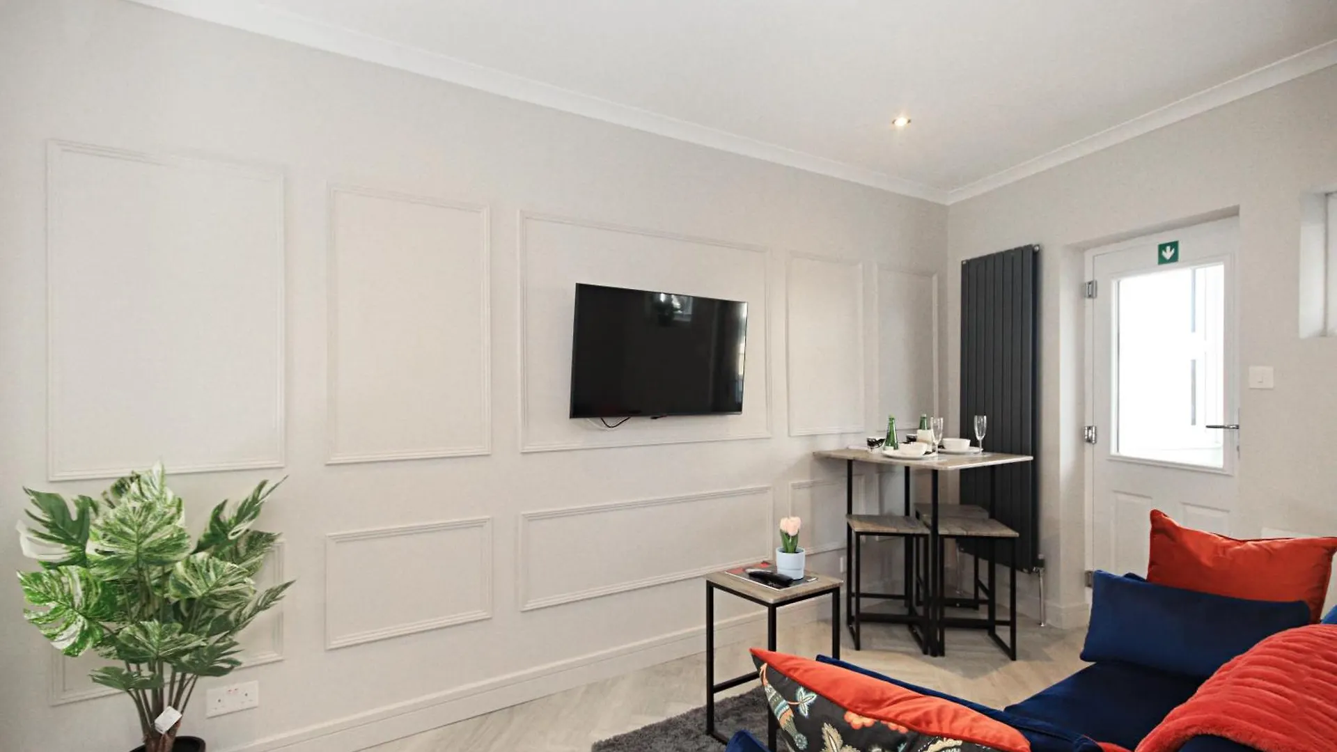 Rayan Heights Cosy 1 Bedroom Flat Sleeps 2 Perfect For Contractors Tourists Families - Free Parking Londyn