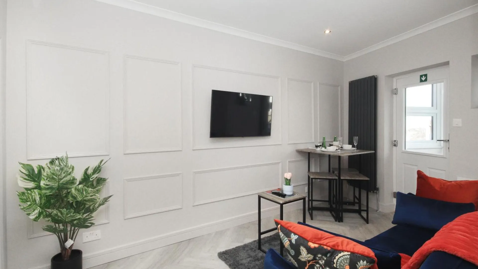 Rayan Heights Cosy 1 Bedroom Flat Sleeps 2 Perfect For Contractors Tourists Families - Free Parking Londyn