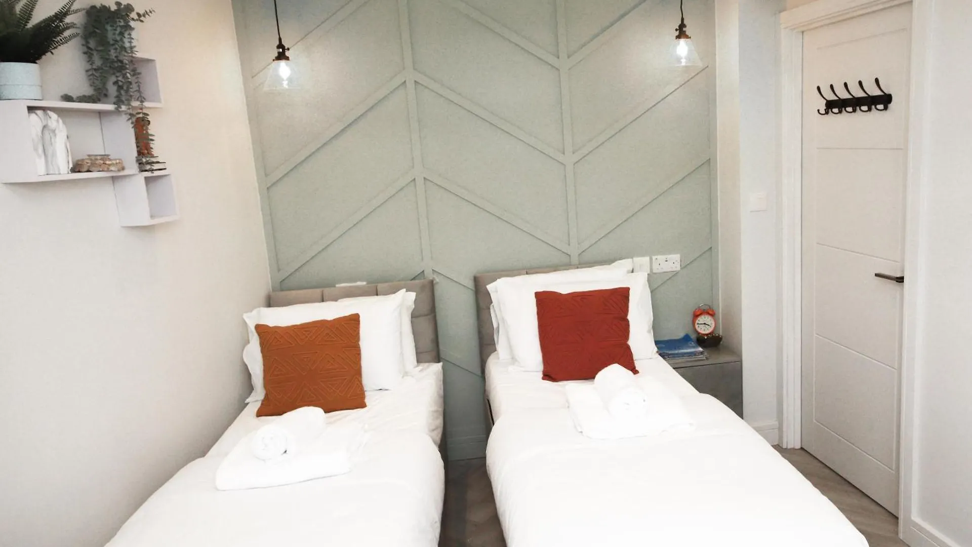 Rayan Heights Cosy 1 Bedroom Flat Sleeps 2 Perfect For Contractors Tourists Families - Free Parking Londyn 0*,
